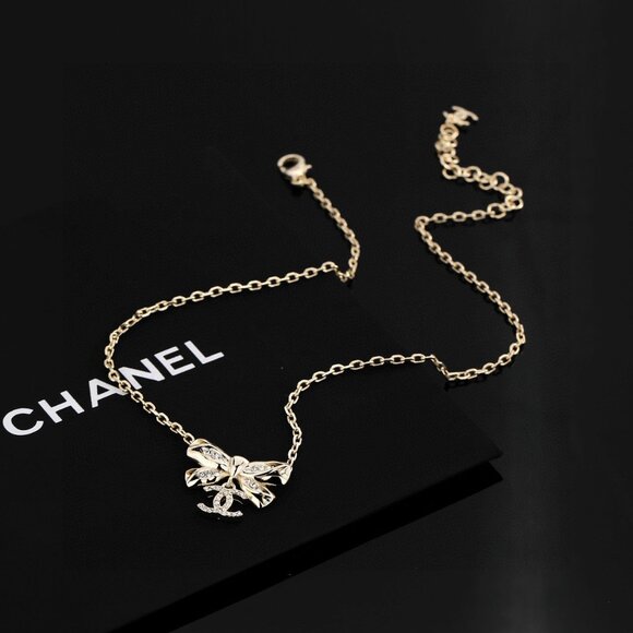 Chanel necklace - Picture 1 of 5
